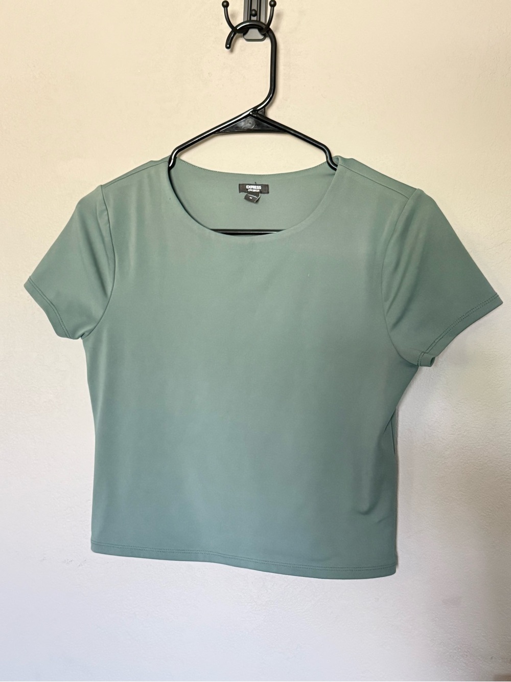 Express Scoop Neck Body Contour Short Sleeve Crop Top - Sage Green